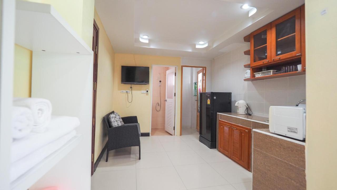 Joy House Jomtien Beach Exterior photo