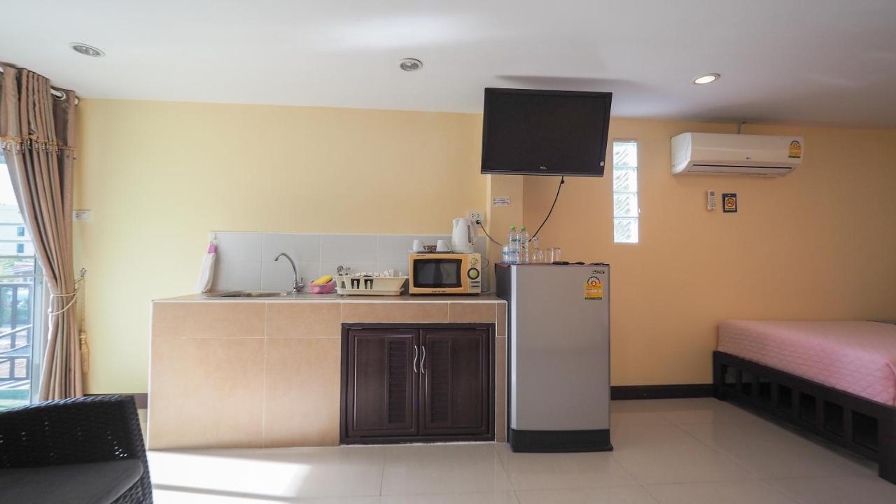 Joy House Jomtien Beach Exterior photo