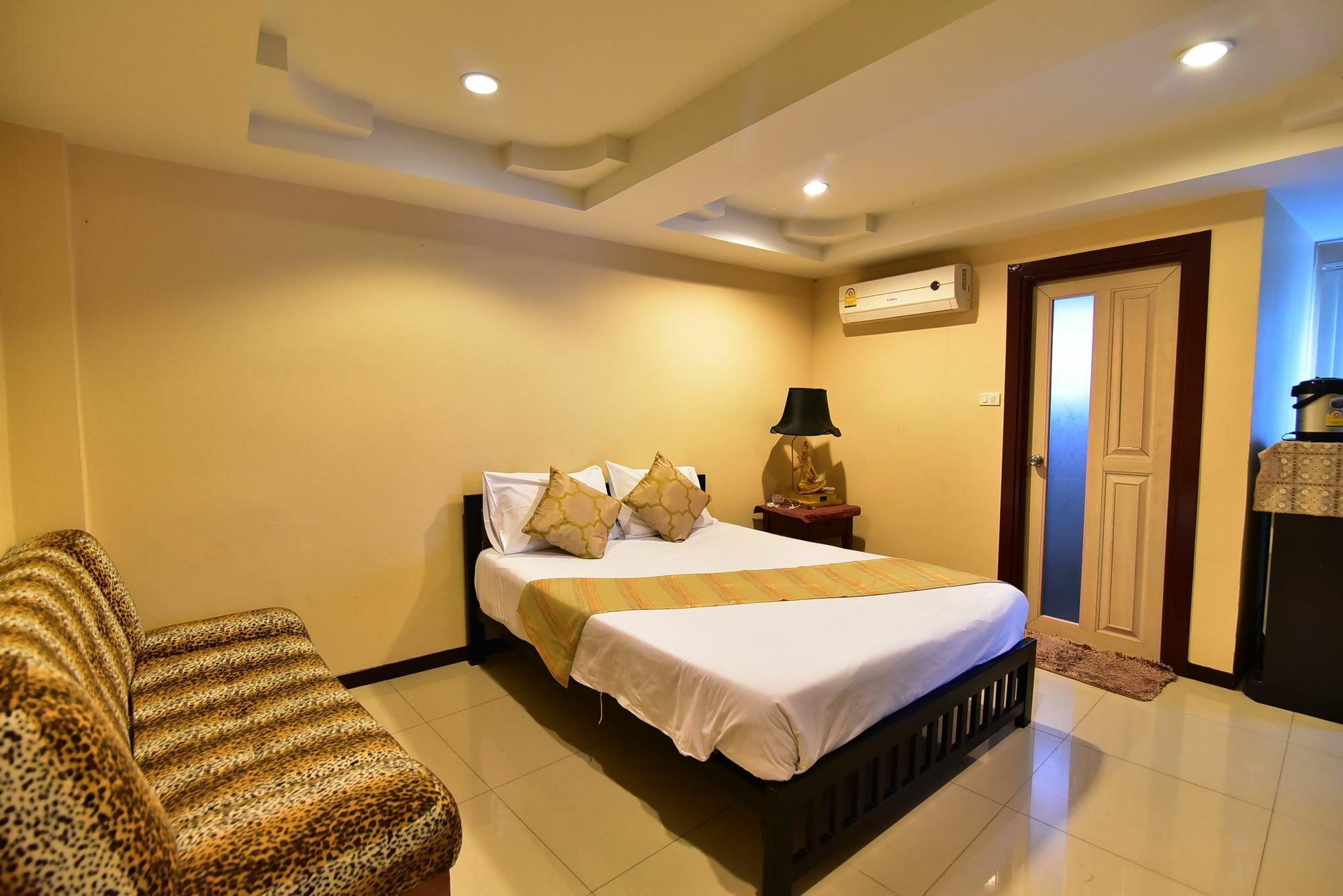 Joy House Jomtien Beach Exterior photo