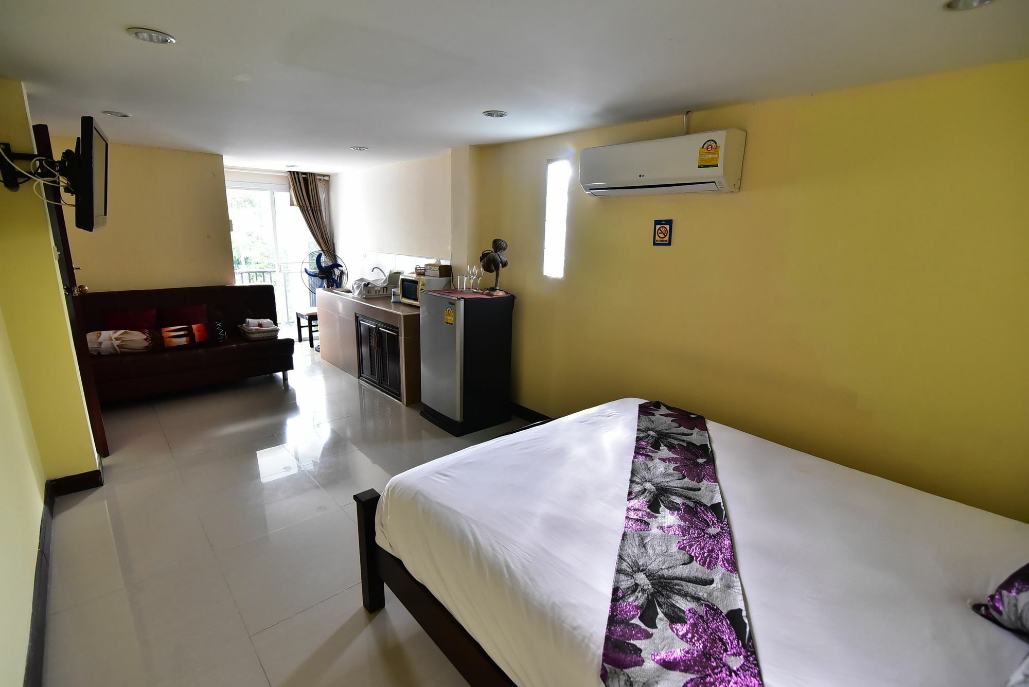 Joy House Jomtien Beach Exterior photo